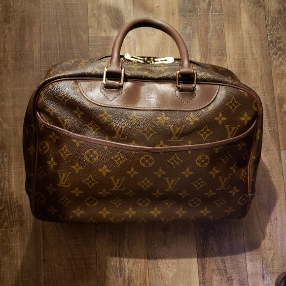 Louis Vuitton Handbags - Louis Vuitton Deauville Handbag